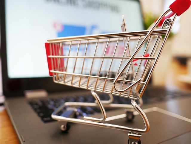 las compras en línea como tendencia de consumo para 2024