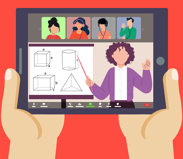 formación online a través de una academia con una estrategia de marketing digital
