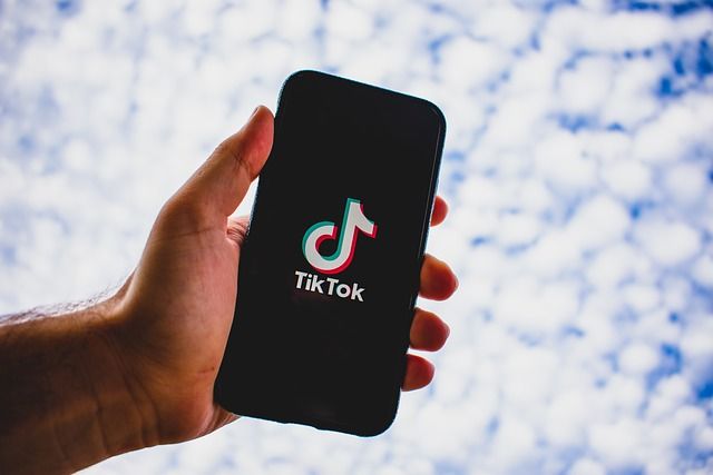 El éxito de TikTok como plataforma para compartir vídeos de corta duración